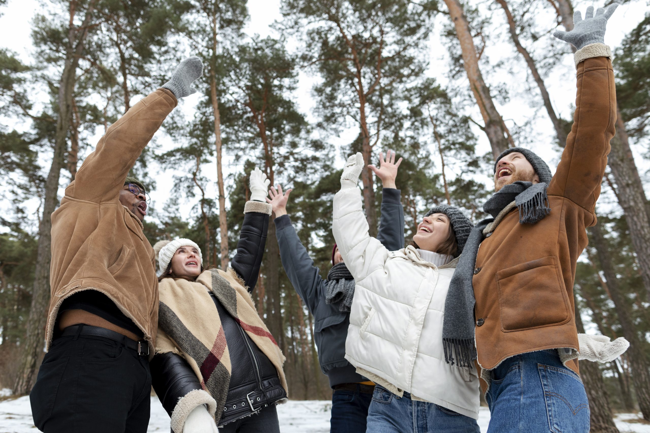 reunion-de-amigos-de-tiro-medio-en-invierno