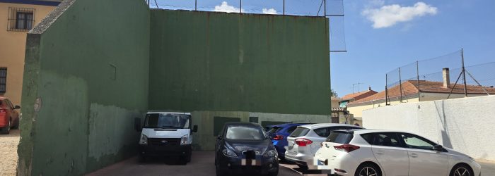 aparcamiento frontón
