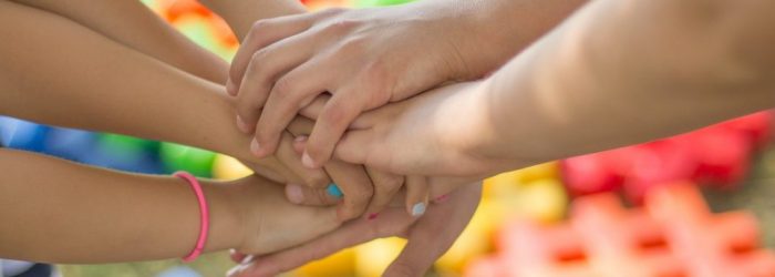 hands-2847508_1920-1-1024x489