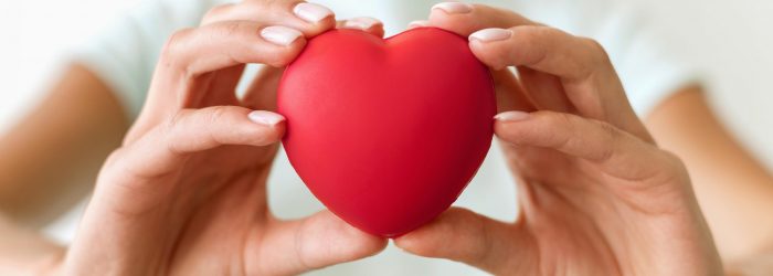 mujer-defocused-con-forma-de-corazon